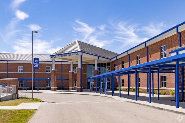 Apollo High School has 1,440 students in attendance.