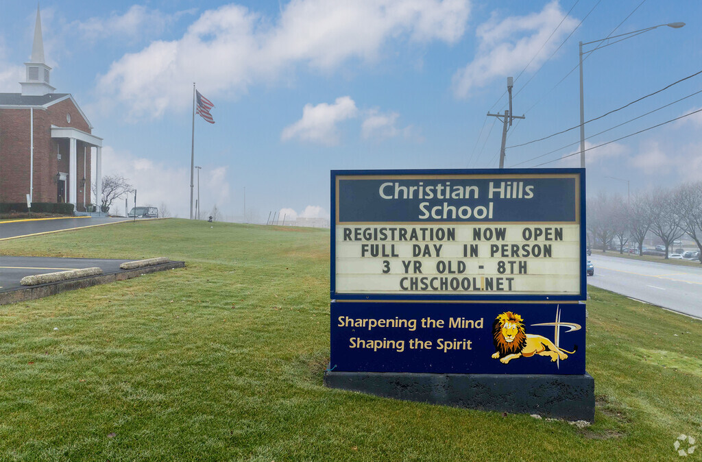 Your kids will enjoy learning in the inspiring atmosphere of the Christian Hills School.