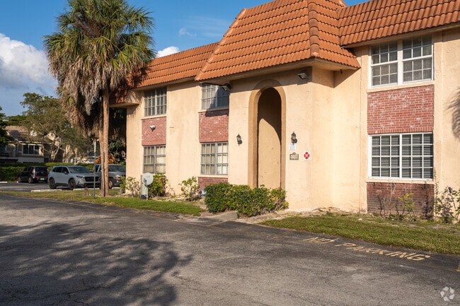 Forest Hills also features a few condos to choose from.