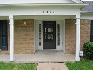 2506 Meadow Ln, Garland, TX 75040