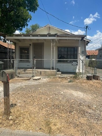20 W Fremont St, Laredo, TX 78040