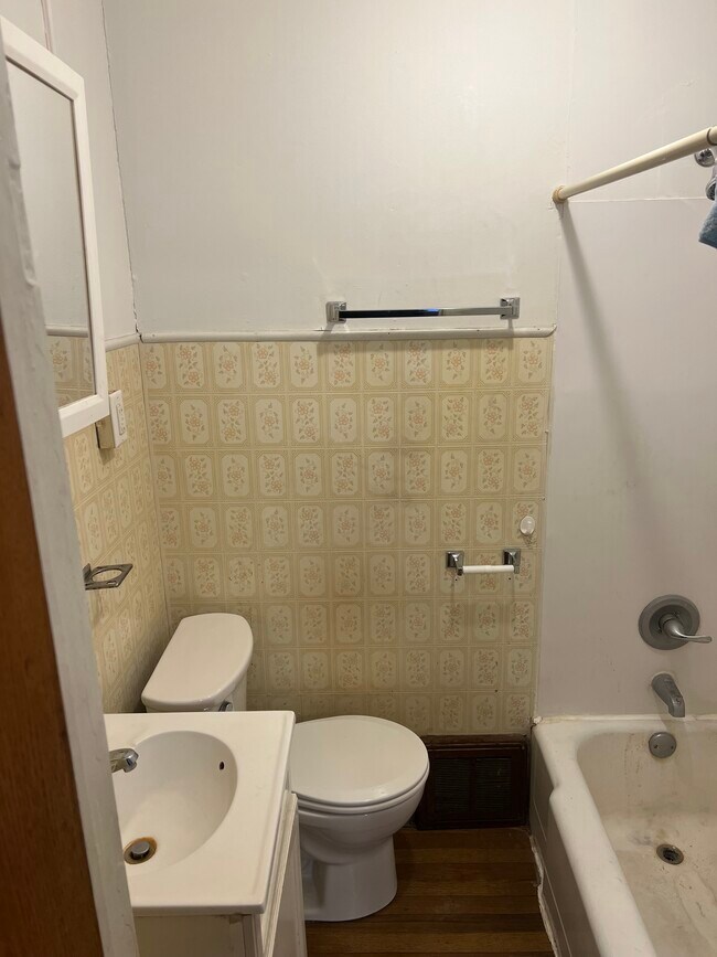 25 Carroll St unit 3, Hammond, IN 46320 - photo 6