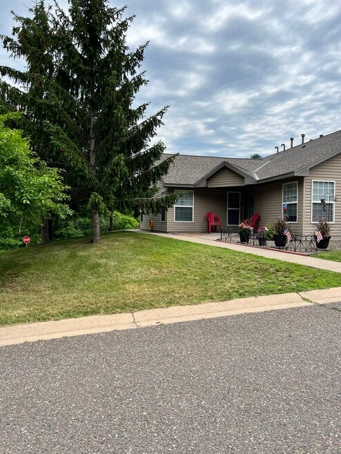 Taylors Falls Villas, Taylors Falls, MN 55084 - photo 1