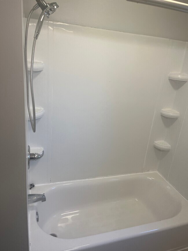 635 13th Ave unit 635 13th Ave, Huntington, WV 25701 - photo 7