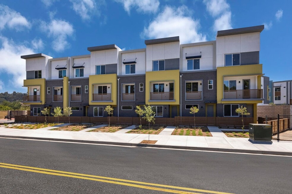 370 Gateway Dr, El Cajon, CA 92020 - photo 1