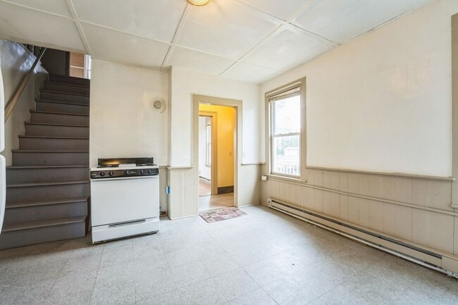 13 Ward St, Norwich, CT 06360 - photo 5