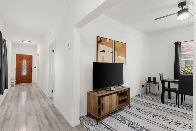 2218 E 20th Ave unit ID1244341P, Tampa, FL 33605 - photo 3