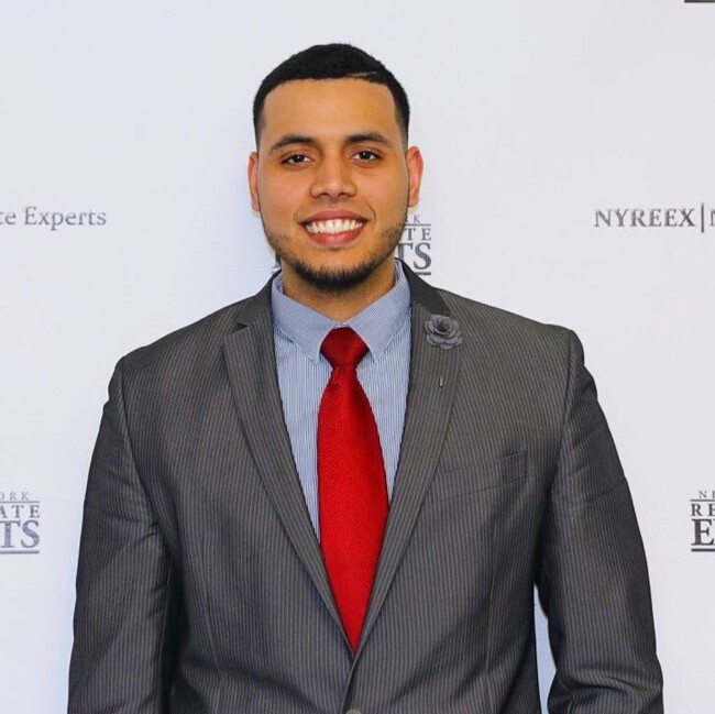 Agent Photo
