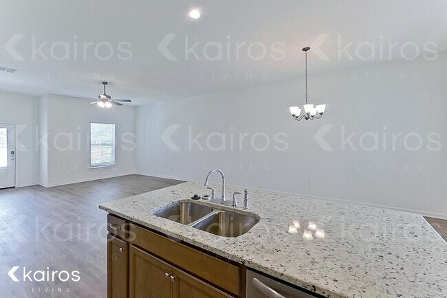 101 Teddy Ln, Lafayette, LA 70507 - photo 6