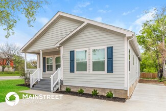1301 E Morphy St, Fort Worth, TX 76104