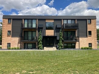 8426 Woodhaven Dr SW Unit 4, Byron Center, MI 49315