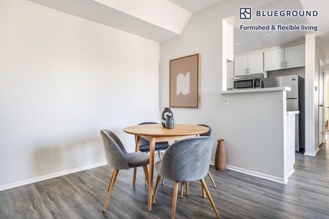 1423 N Curson Ave unit FL2-ID416, Los Angeles, CA 90046 - photo 6