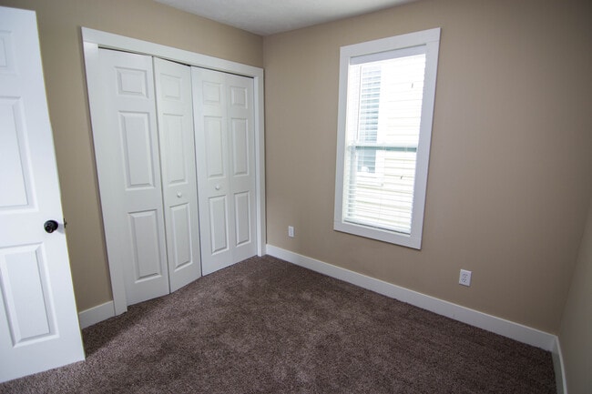 624 4th St NW, Grand Rapids, MI 49504 - photo 5