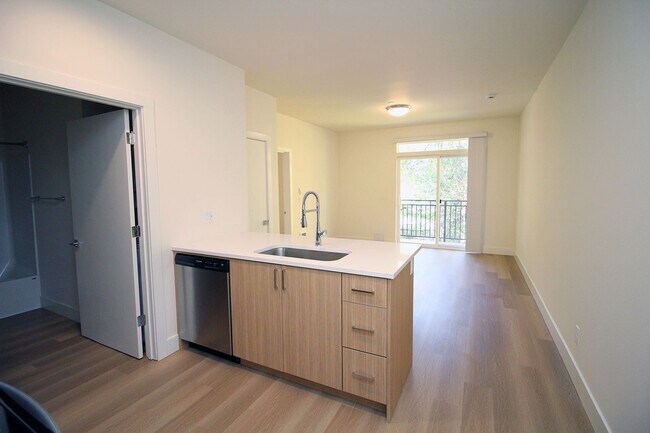 8417 SW 24th Ave unit 210, Portland, OR 97219 - photo 2