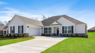100 Laney Ln, Dothan, AL 36305