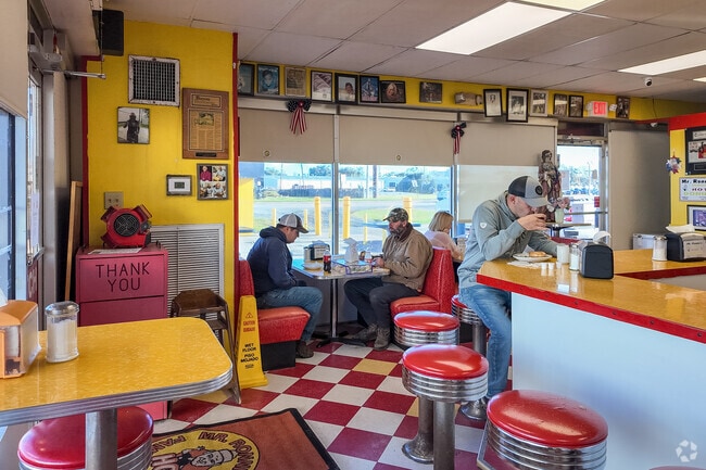 Gray residents can get something hot an sweet at Mr. Ronnie's Hot Donuts.