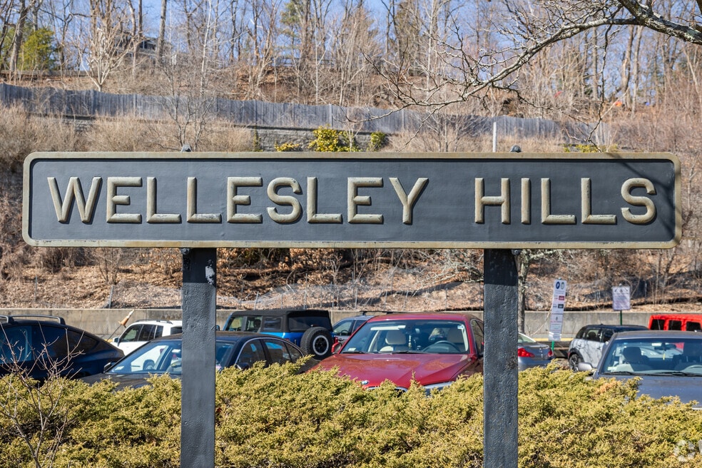 Wellesley Hills