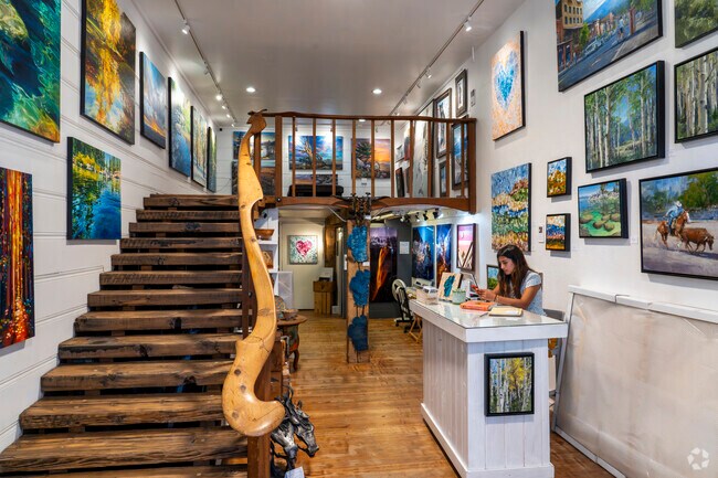 Historic Truckee has numerous art galleries, often reflecting scenes from the Tahoe Region.