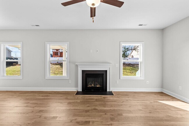 494 Pinnacle Ct, Raeford, NC 28376 - photo 4