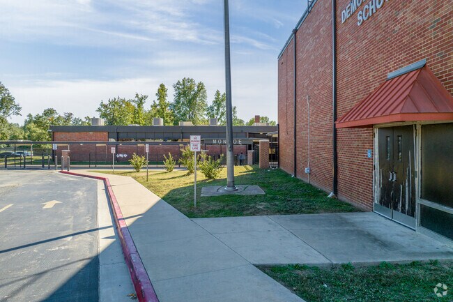 Monroe Demonstration Academy is another popular schooling option in the area.