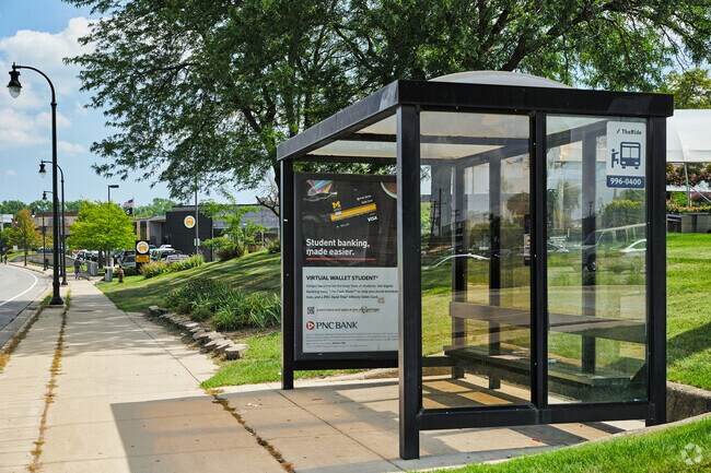 Bus stops all along Stadium and Maple provide transport to and from South Maple Park.