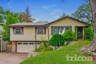 6928 45th Place N, Minneapolis, MN 55428