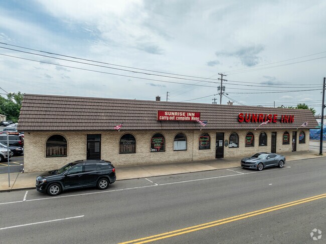 Sunrise Inn in Historic Perkins is known for its delicious pizza.