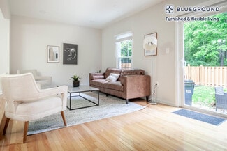 4433 Holly Ave, Fairfax, VA 22030