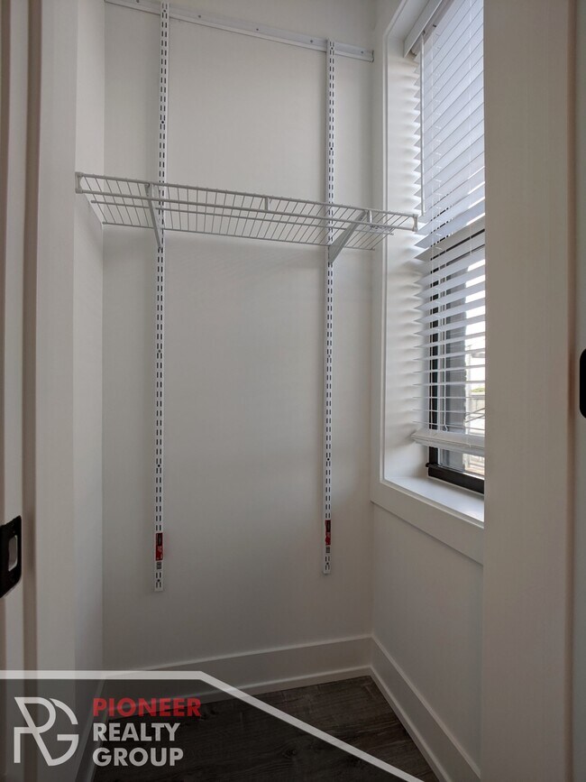 4409 N Wolcott Ave unit 4417-B1, Chicago, IL 60640 - photo 6