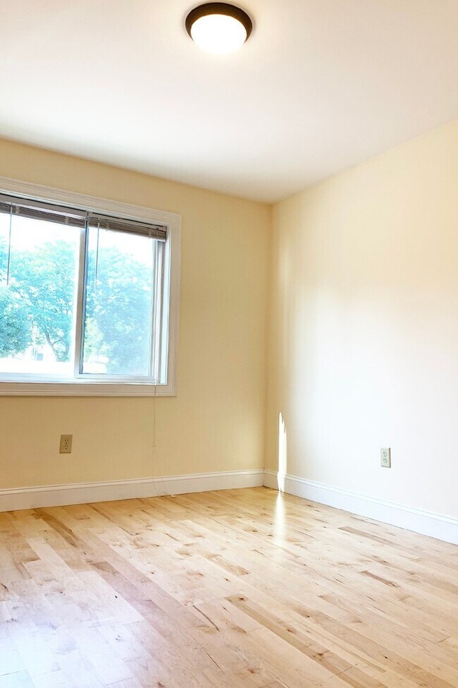 152 North St unit A, Burlington, VT 05401 - photo 6