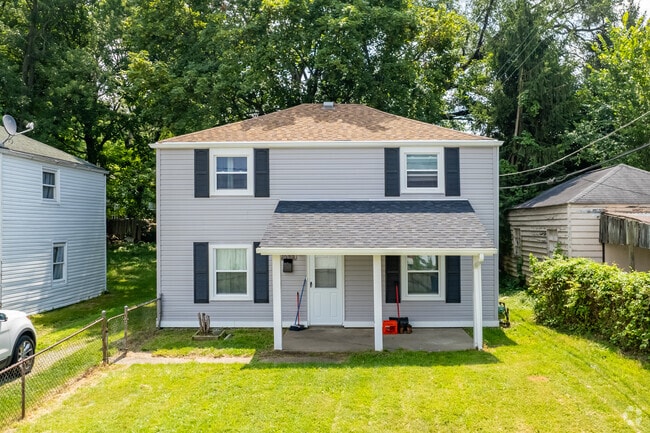 There is a nice mix of one and two story homes in Fairywood.