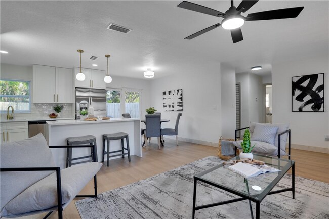 2050 67th Ave N, Saint Petersburg, FL 33702 - photo 5