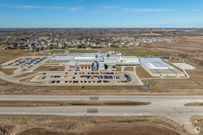 Ozaukee Middle School in Fredonia, WI has 149 students in grades 6-8.