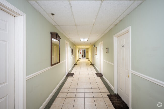 Morton House, Niantic, CT 06357 - photo 7