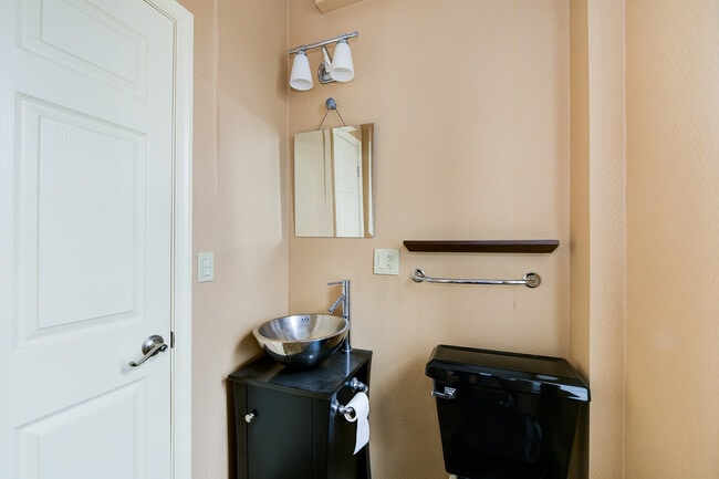 2300 18th St NW unit 301, Washington, DC 20009 - photo 4