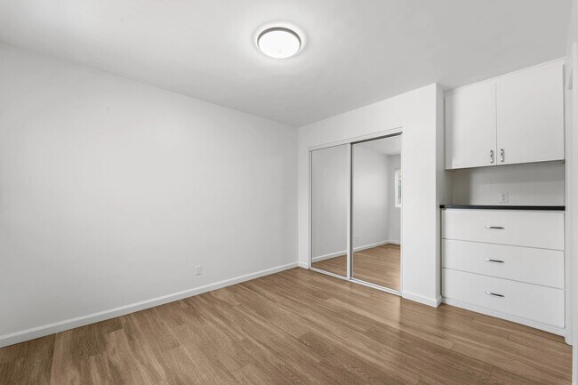 925 W 30th St unit 13, Los Angeles, CA 90007 - photo 7