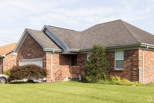 Brick homes are popular in the Cloverleaf neighborhood.
