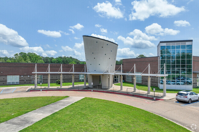 Pearl Lower Elementary School is a part of the Pearl School District.