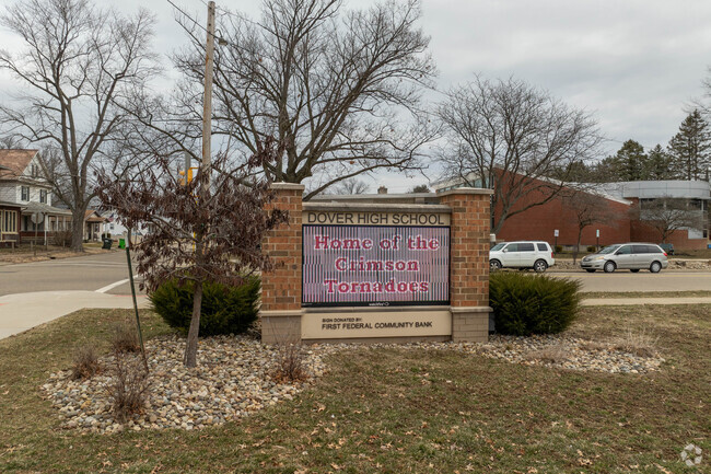 Welcome to Dover High School in Dover, Ohio.