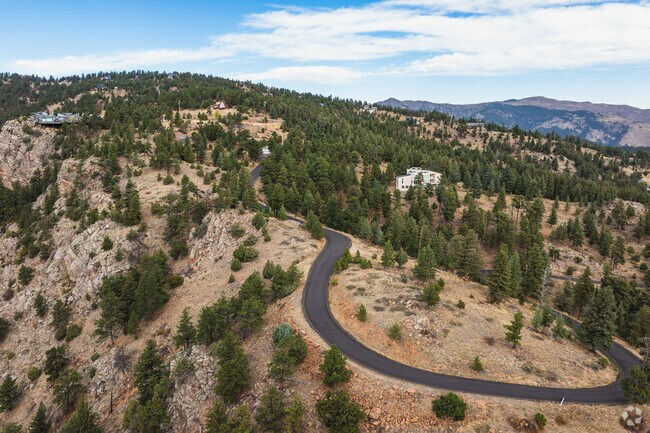 Despite its quiet, residential atmosphere, Carriage Hills is only a short drive from Boulder.