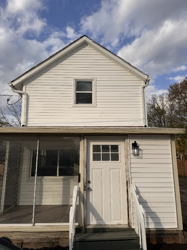 296 Summer St, Newark, OH 43055