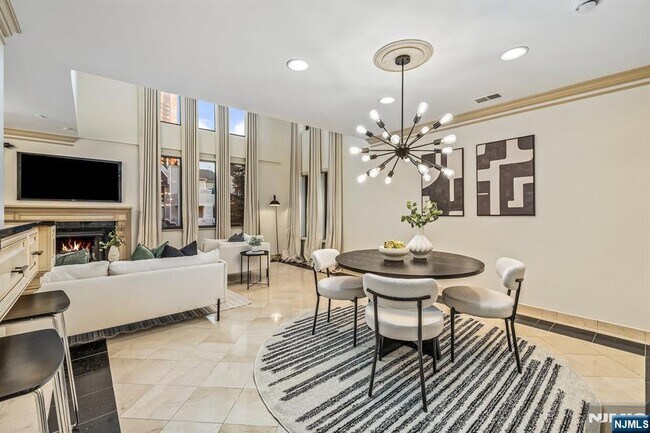 750 Mainsail Ln, Secaucus, NJ 07094 - photo 6