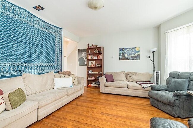 32 Hawthorne St unit 2, Somerville, MA 02144 - photo 4