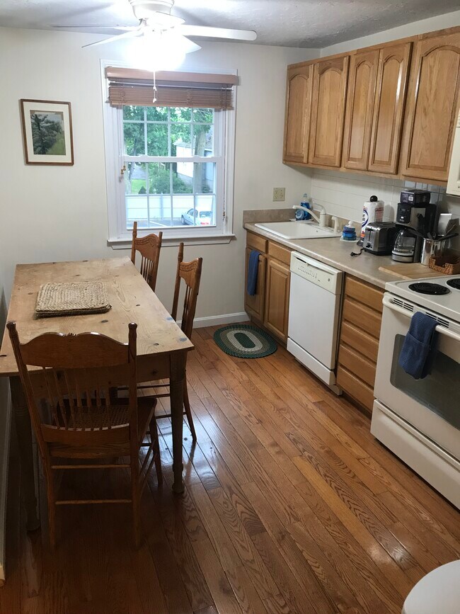 13 Summer St unit 18, Westborough, MA 01581 - photo 4