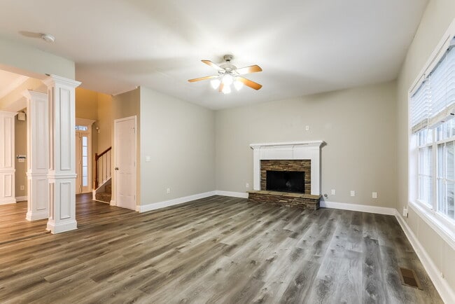 9993 Village Dr S, Douglasville, GA 30135 - photo 5