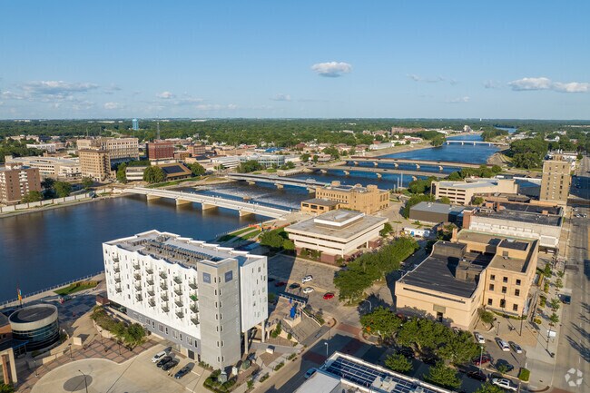 Common Grounds is great place to live and visit in Waterloo, Iowa.