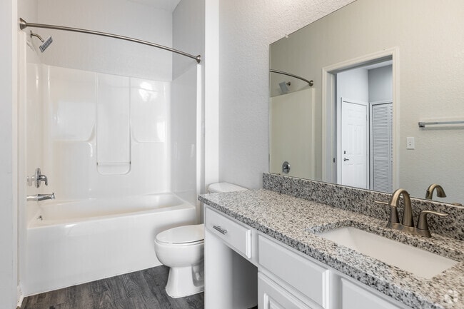 1 BR, 1 BA - 855SF