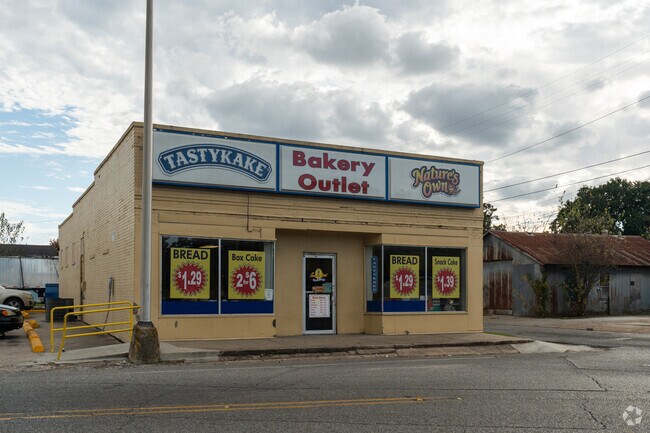 The Bakery Outlet for Evangeline Maid Bakery is just down the road from the factory in Mills.