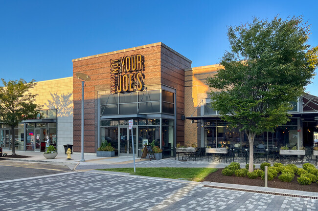 Potomac Town Center in Rippon Landing has plenty of restaurant options.