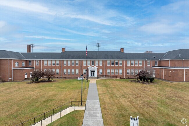 T A Dugger Junior High School fosters leadership and lifelong learning in every student.